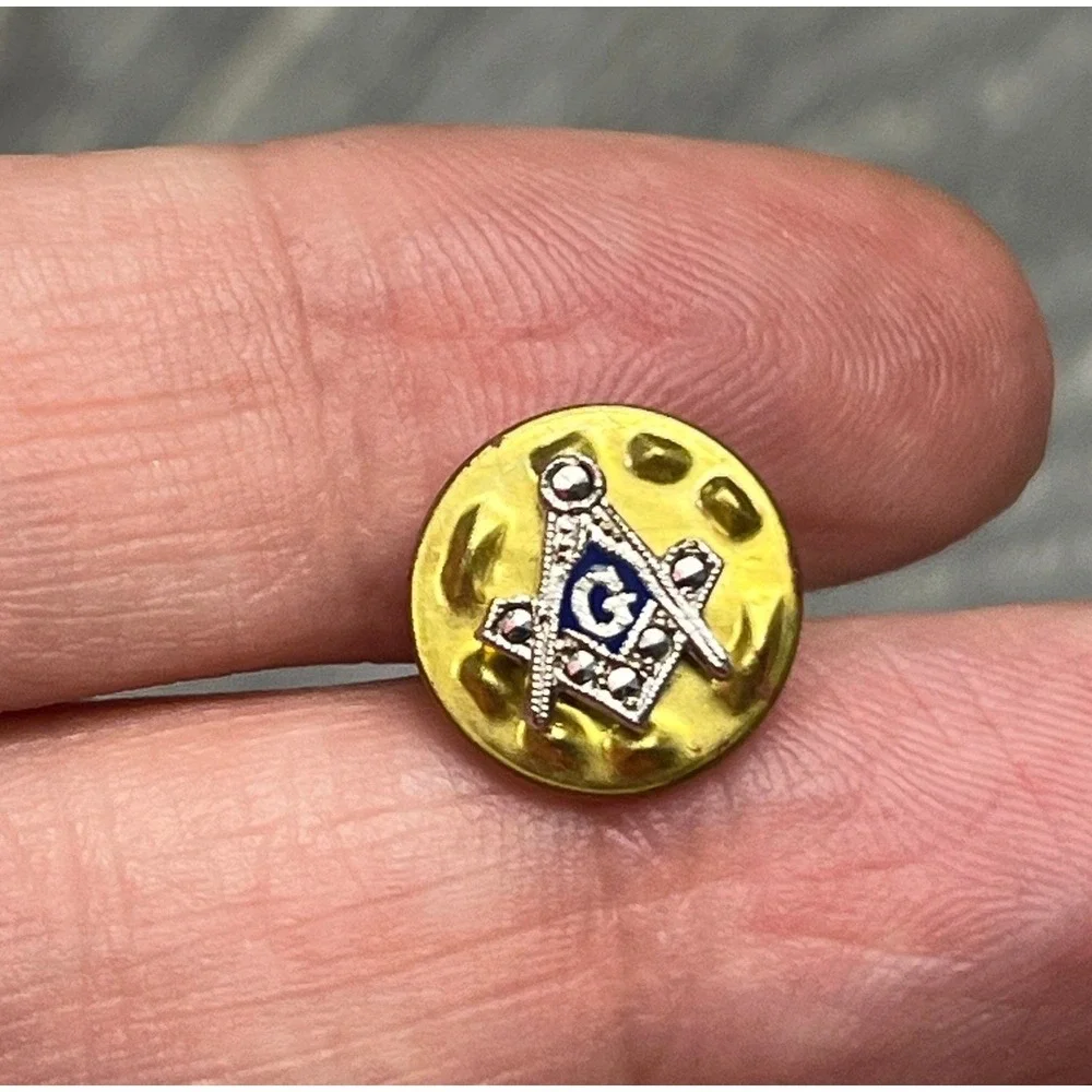 Vintage Masonic Square & Compass Lapel Pin Gold‎ Silver Tone Blue Enamel G Small